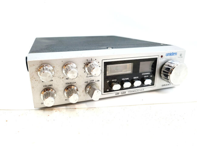 Uniden Grant AM/SSB 40 CH (+ Extra CH) CB (Pre-Owned)